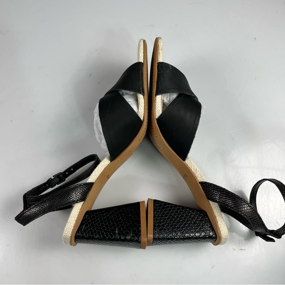 Dolce Vita Womens Tiki Black Embossed Leather Ankle Strap Heels Size 6.5 - Picture 4 of 6